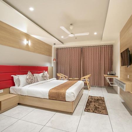 Hotel Silvera Grand Ahmedabad Exterior foto