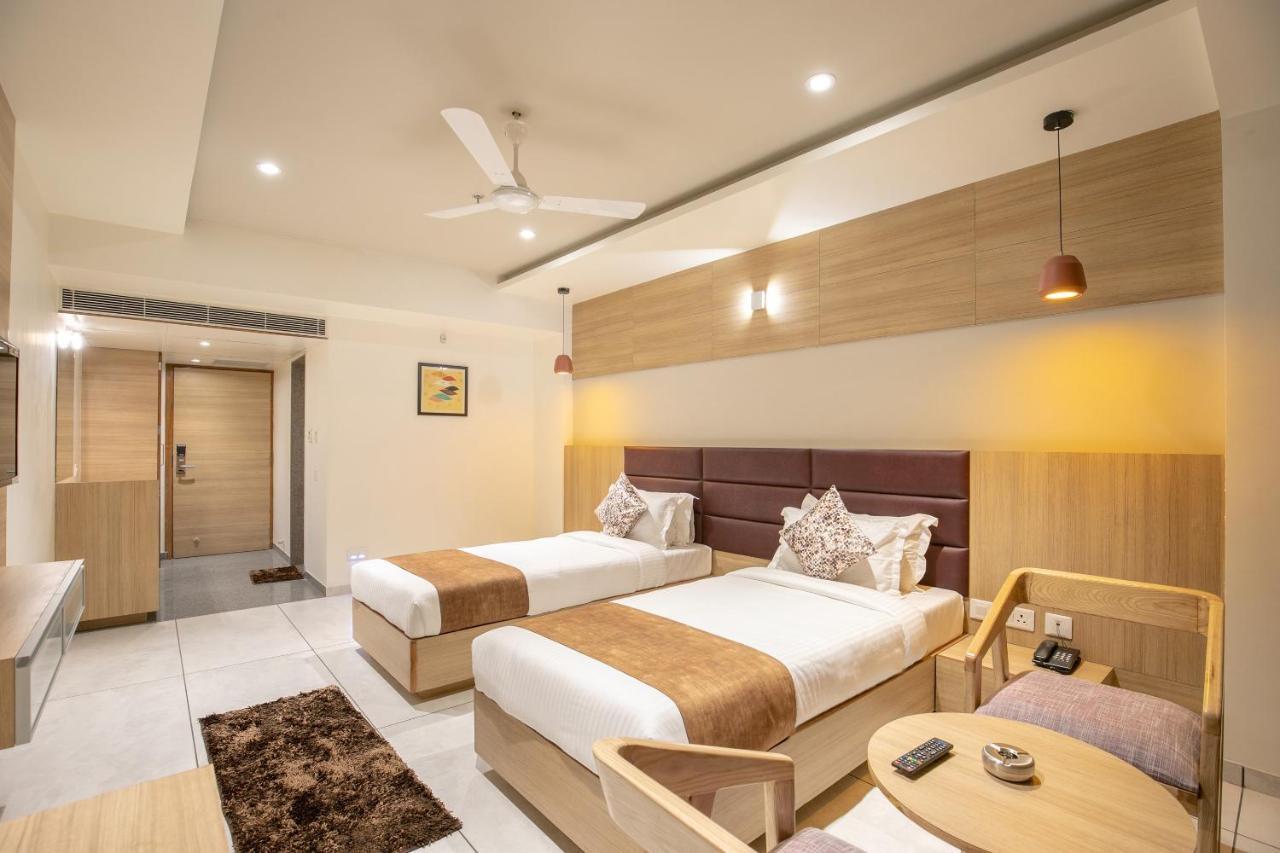 Hotel Silvera Grand Ahmedabad Exterior foto