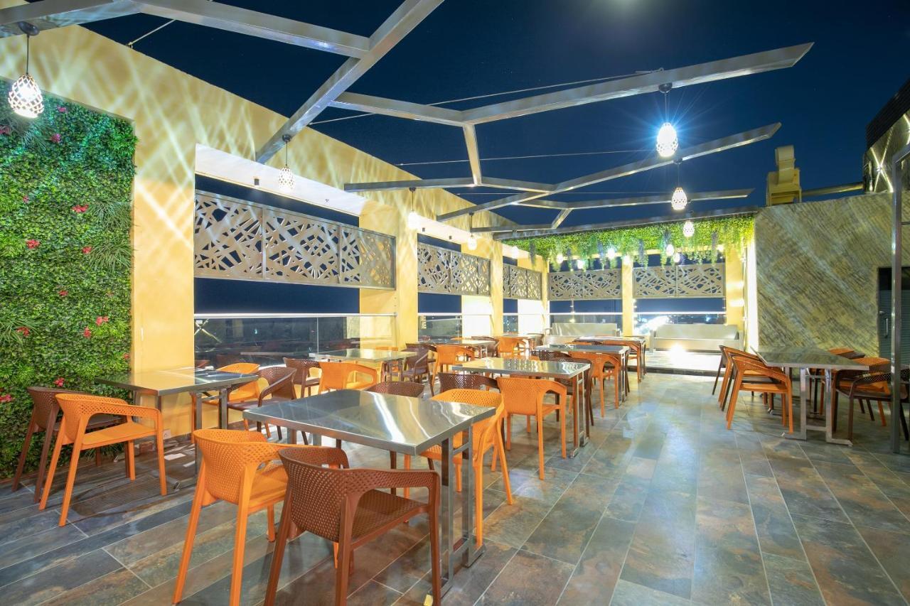 Hotel Silvera Grand Ahmedabad Exterior foto